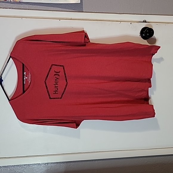 Hurley T-SHIRT - Picture 1 of 3
